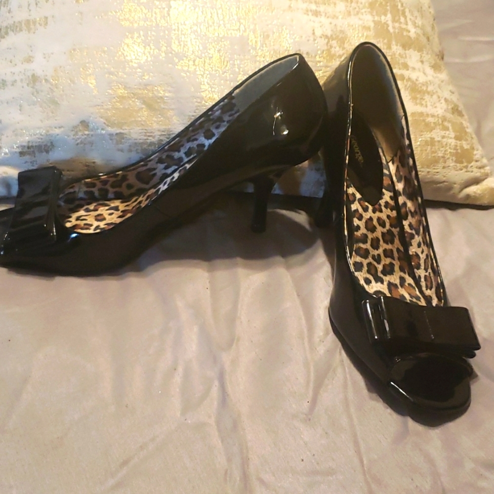 💥3/25$ Cute peeptoe black heels